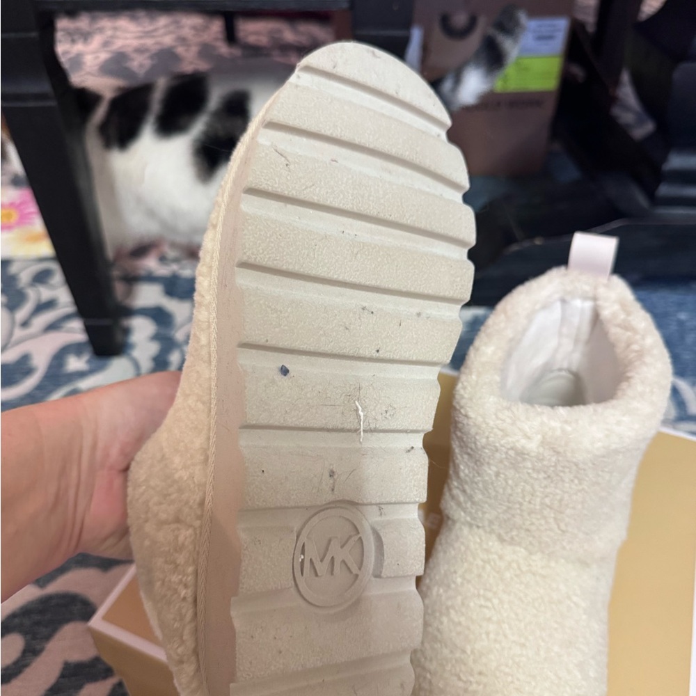 Michael Kors Off-White Shearling Boots - Picture 8 of 13